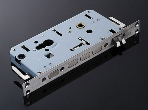 莆田上門開鎖電話(汽車開鎖價(jià)格)