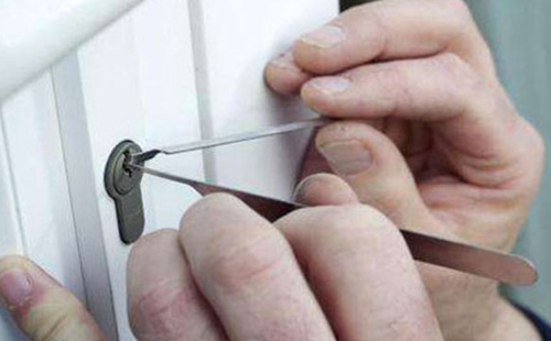 鞍山汽車開鎖(快速上門開鎖)